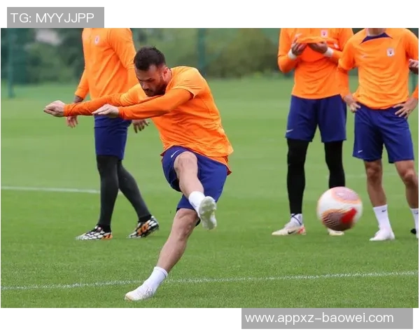 卡扎伊什维利与家人共享休闲时光照片曝光续约泰山仍在悬而未决中 卡扎伊什维利与家人共享休闲时光照片曝光续约泰山仍在悬而未决中