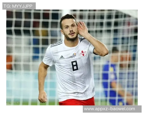 卡扎伊什维利与家人共享休闲时光照片曝光续约泰山仍在悬而未决中