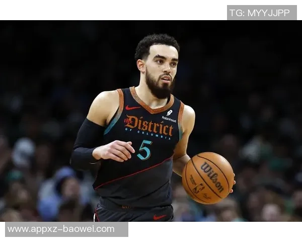 小卡特称赞泰厄斯琼斯为理想控卫强调其卓越沟通能力和团队价值